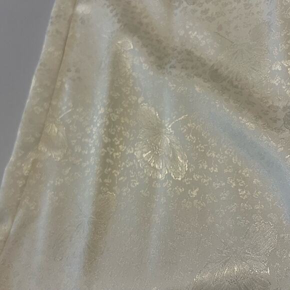 Vintage gold label Victoria's Secret 3 piece ivory pajama set with robe L - Picture 16 of 16